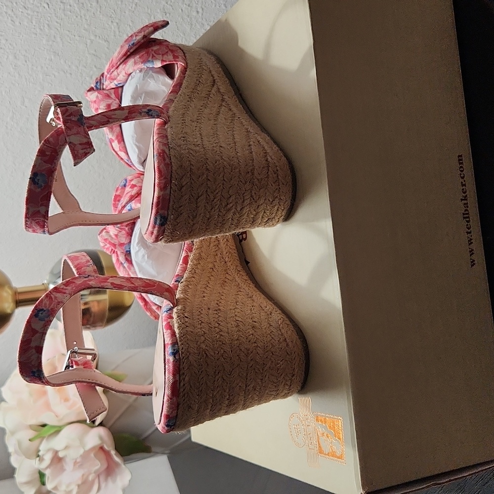 Ted Baker Bryah wedges - Picture 3 of 4